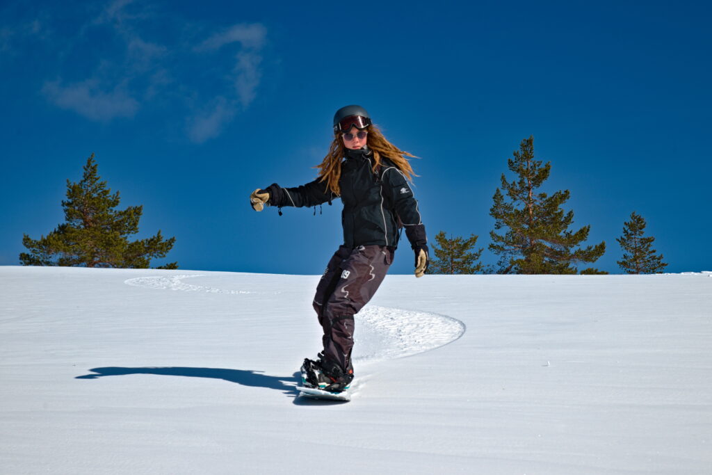 Snowboarder off piste at Idre Himmelfjäll. Photo Stefan Lomner, Photographic Steps
